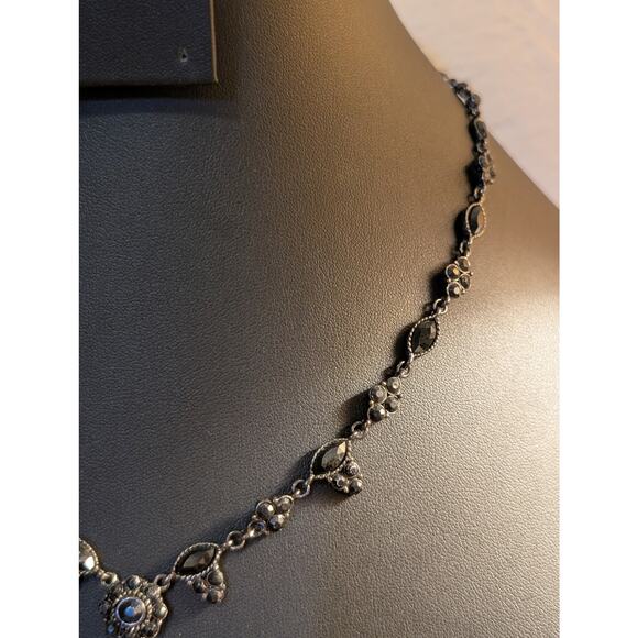 Black Crystal Gun Metal Y Drop Necklace - Picture 3 of 5